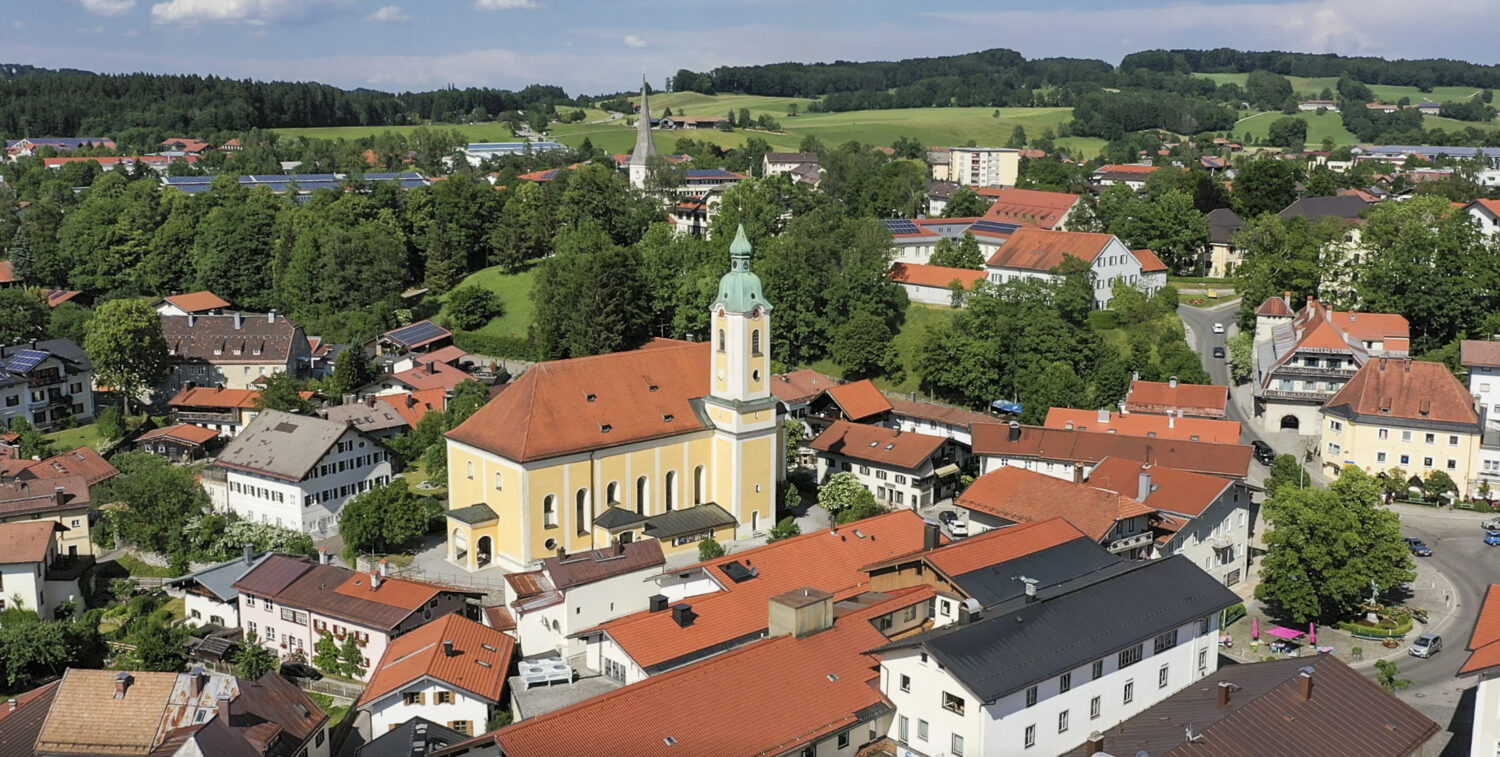 Bild zu Miesbach – Marktplatz und Kulturwanderung auf den „Himmelsspuren“